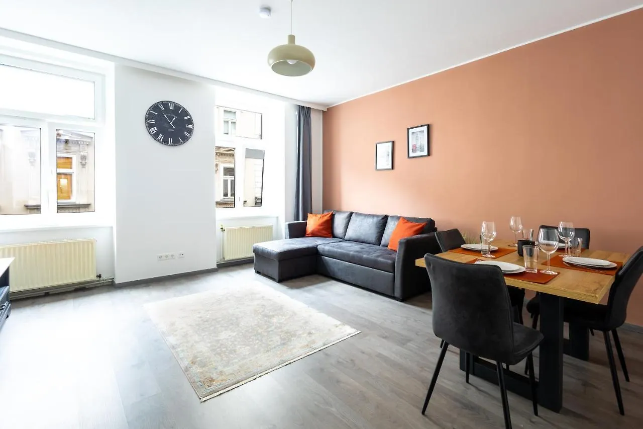 Enjoy Apartments, Quiet Street, Apartment With Two Bedrooms Sleeps 6 Ac Wien