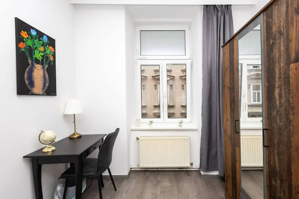 Enjoy Apartments, Quiet Street, Apartment With Two Bedrooms Sleeps 6 Ac Wien 0*,  Österreich