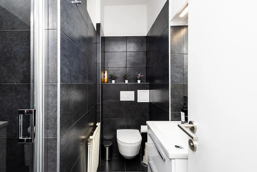 Enjoy Apartments, Quiet Street, Apartment With Two Bedrooms Sleeps 6 Ac Wien