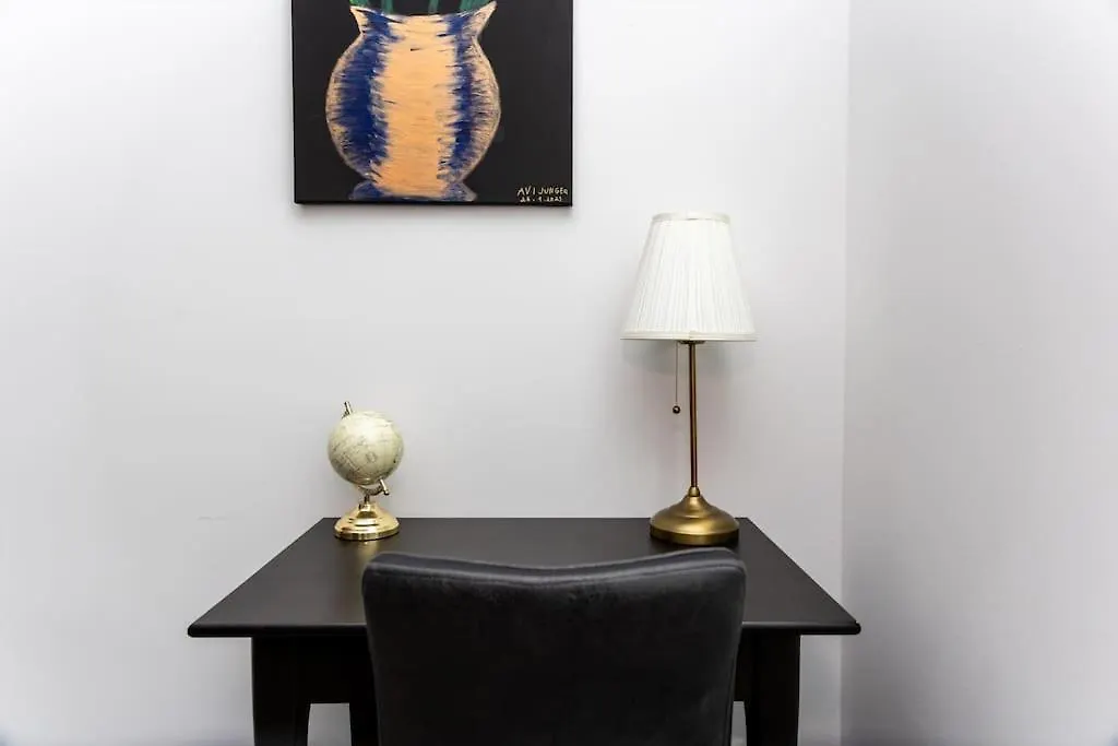 Enjoy Apartments, Quiet Street, Apartment With Two Bedrooms Sleeps 6 Ac Wien