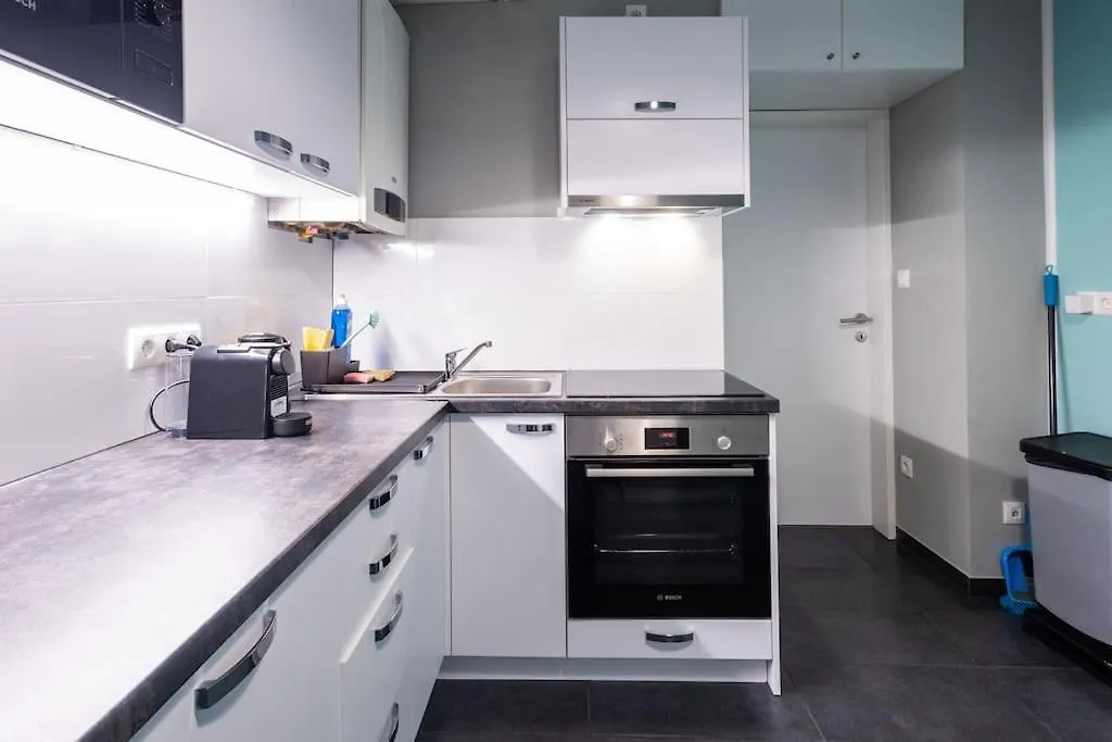 Enjoy Apartments, Quiet Street, Apartment With Two Bedrooms Sleeps 6 Ac Wien